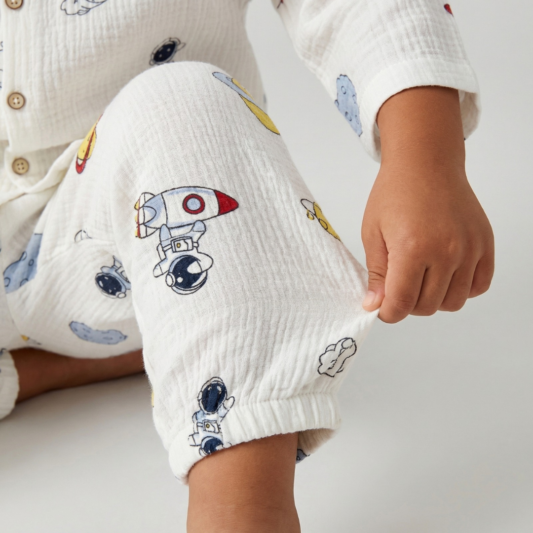 Ruimtereiziger kinderpyjama met astronauten en planeten print – airenso